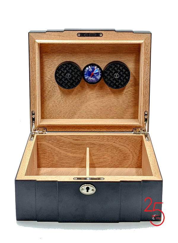 Brigham Eclipse 50+cc Black Humidor + a Complimentary Bottle of our Humidor Solution ( $16.99 473ml) & EXTRA Humidifier NO CHARGE!