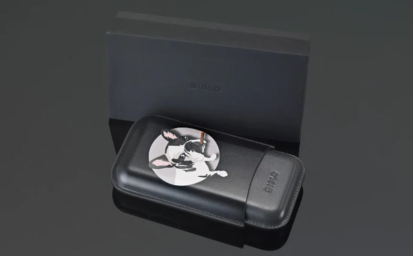 SIGLO Three Cigar Dog in Black Cigar Case