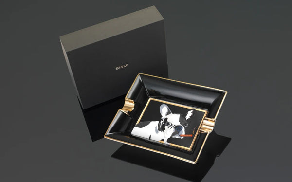 Siglo Dog in Black Cigar Ashtray