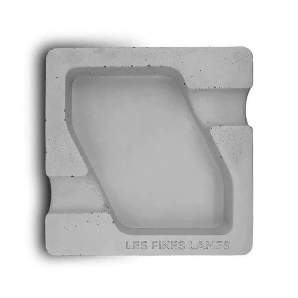 Les Fines Lames Ashtray...Click hear to see Collection!