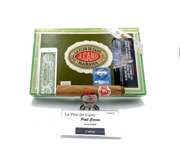 La Flor de Cano Petit Corona