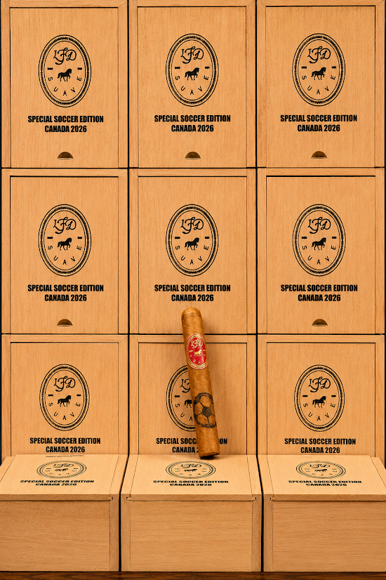 La Flor Dominicana Suave Maximo Soccer Edition