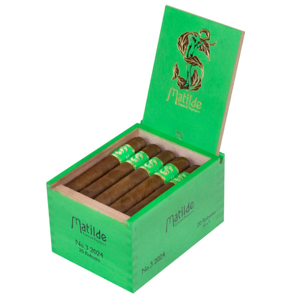 Open green box of cigars with 'MatiLide' branding on a white background