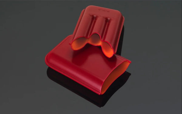 Red Siglo cigar case 